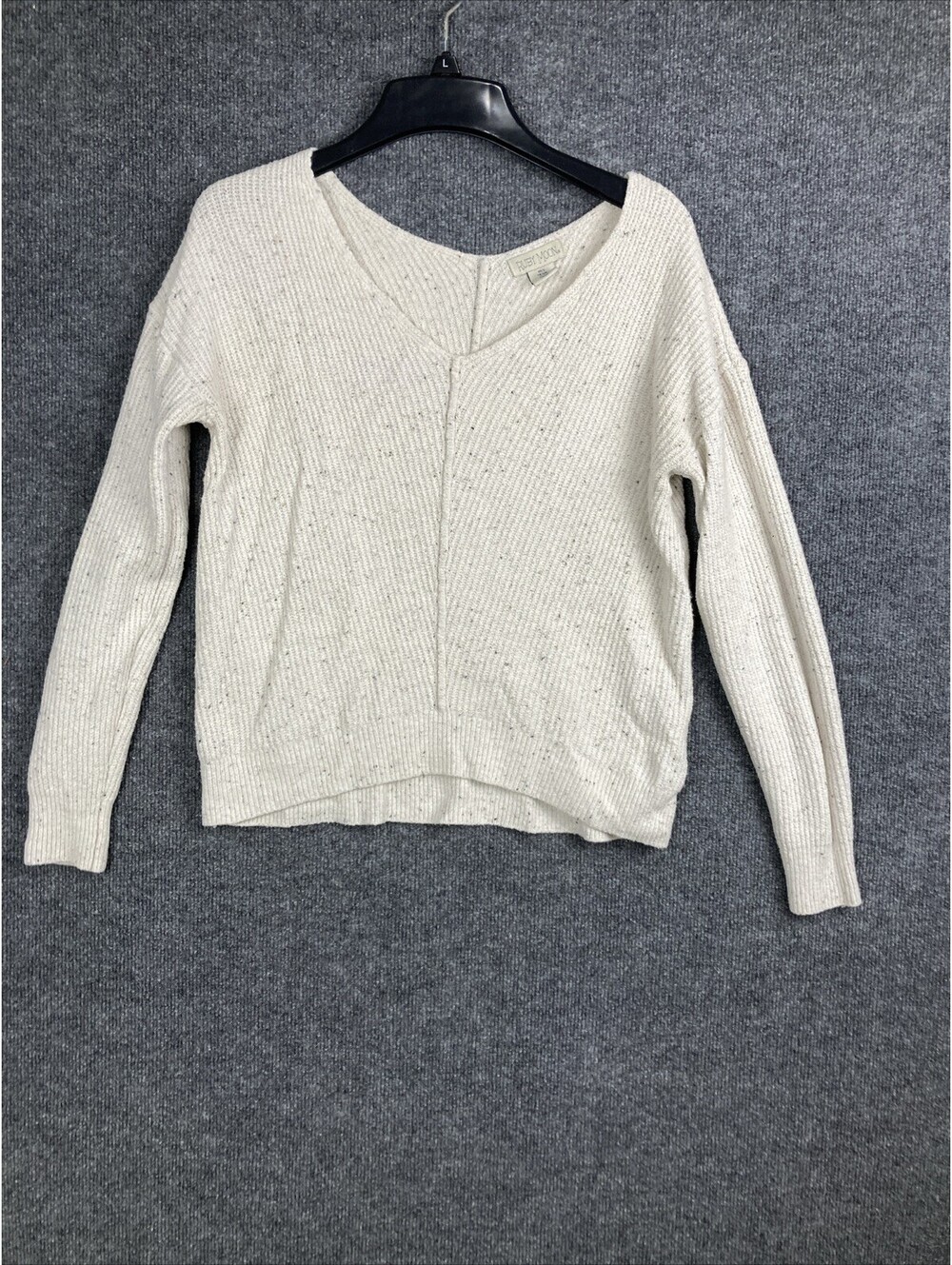 Ruby Moon Womens Small Cream Oatmeal Speckled V Neck Pullover L/S Sweater